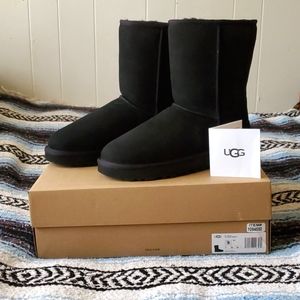 UGG boot, W classic short II, black, size 9